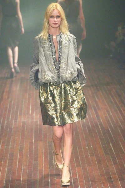 Look 50